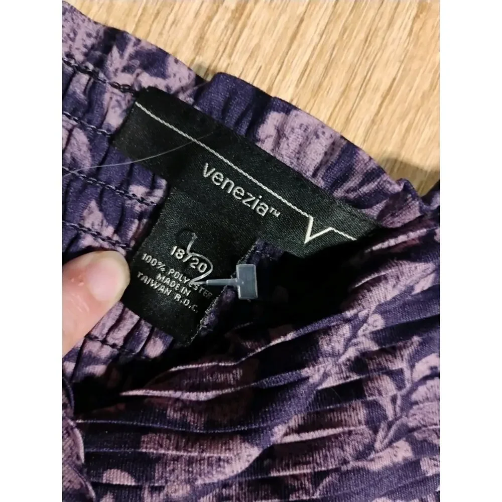 Venezia 18/20 1X Purple Smocked Tank